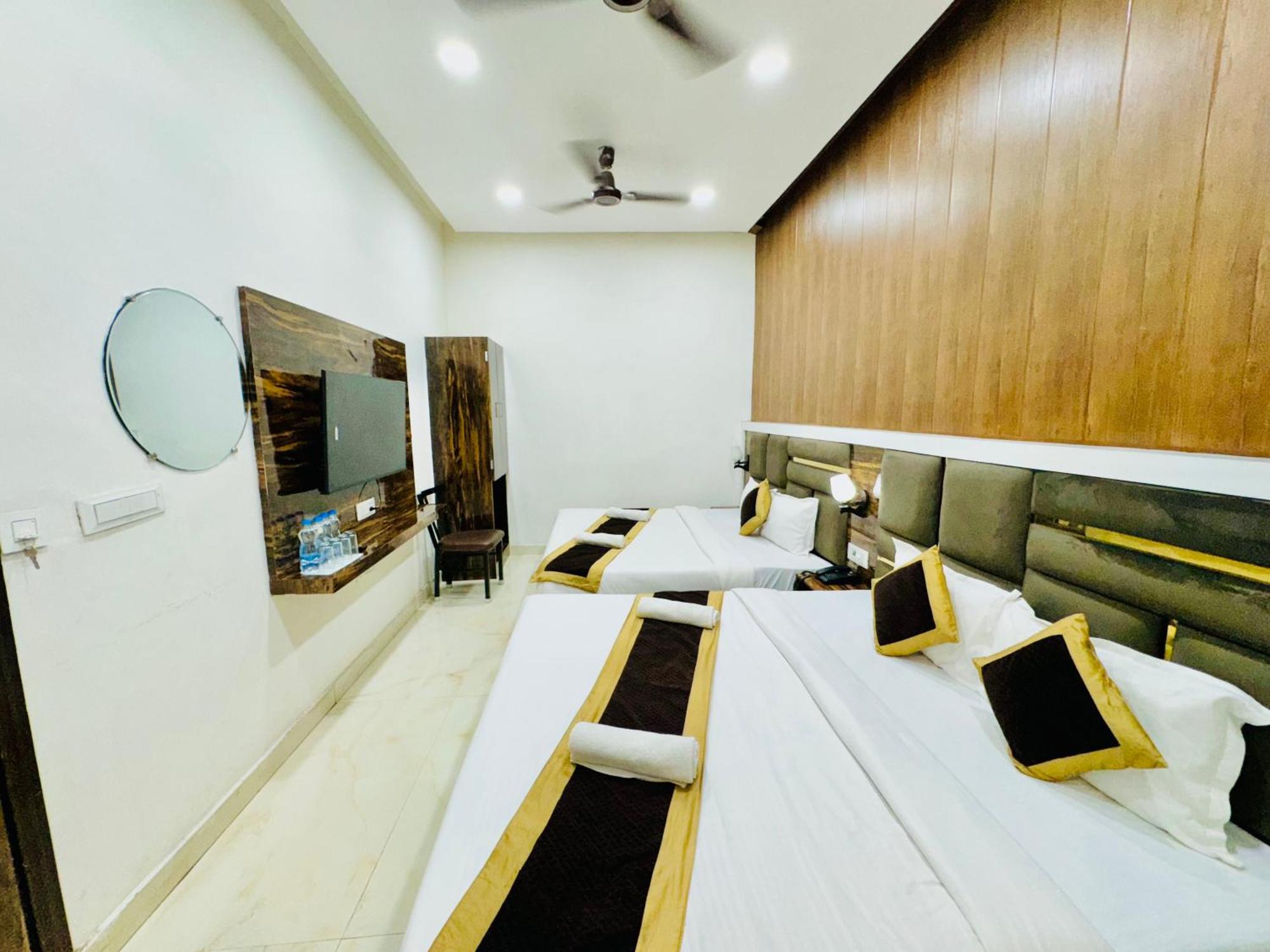 Hotel Gs Amritsar 200 Mtr From Golden Temple Exteriér fotografie